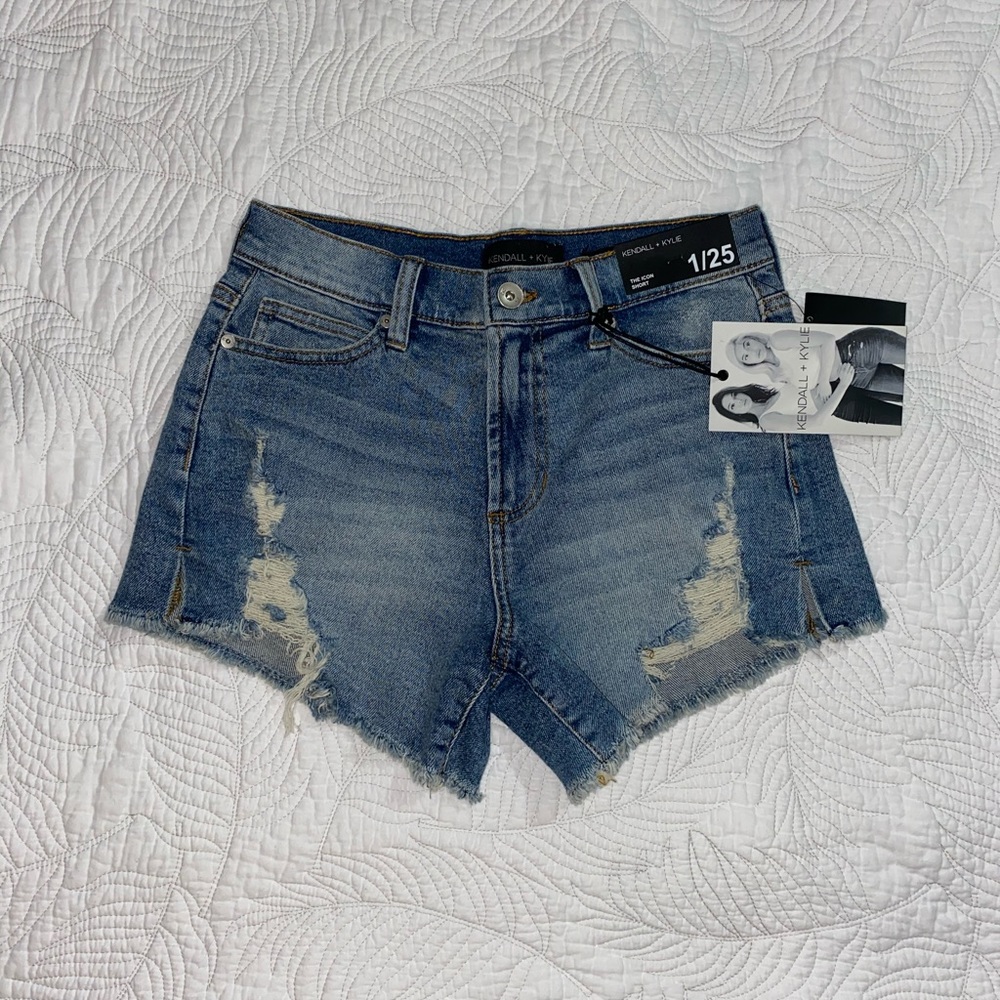 NWT Kendall & Kylie “The Icon Short”